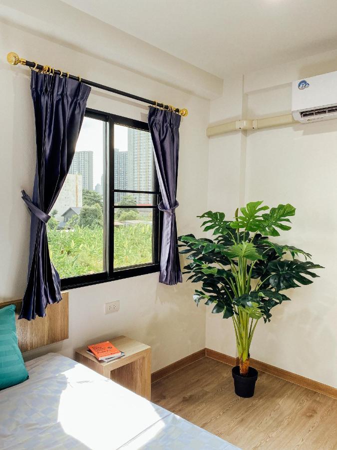 Готель Gp House Bangkok - Sukhumvit Onnut Bts Skytrain Екстер'єр фото