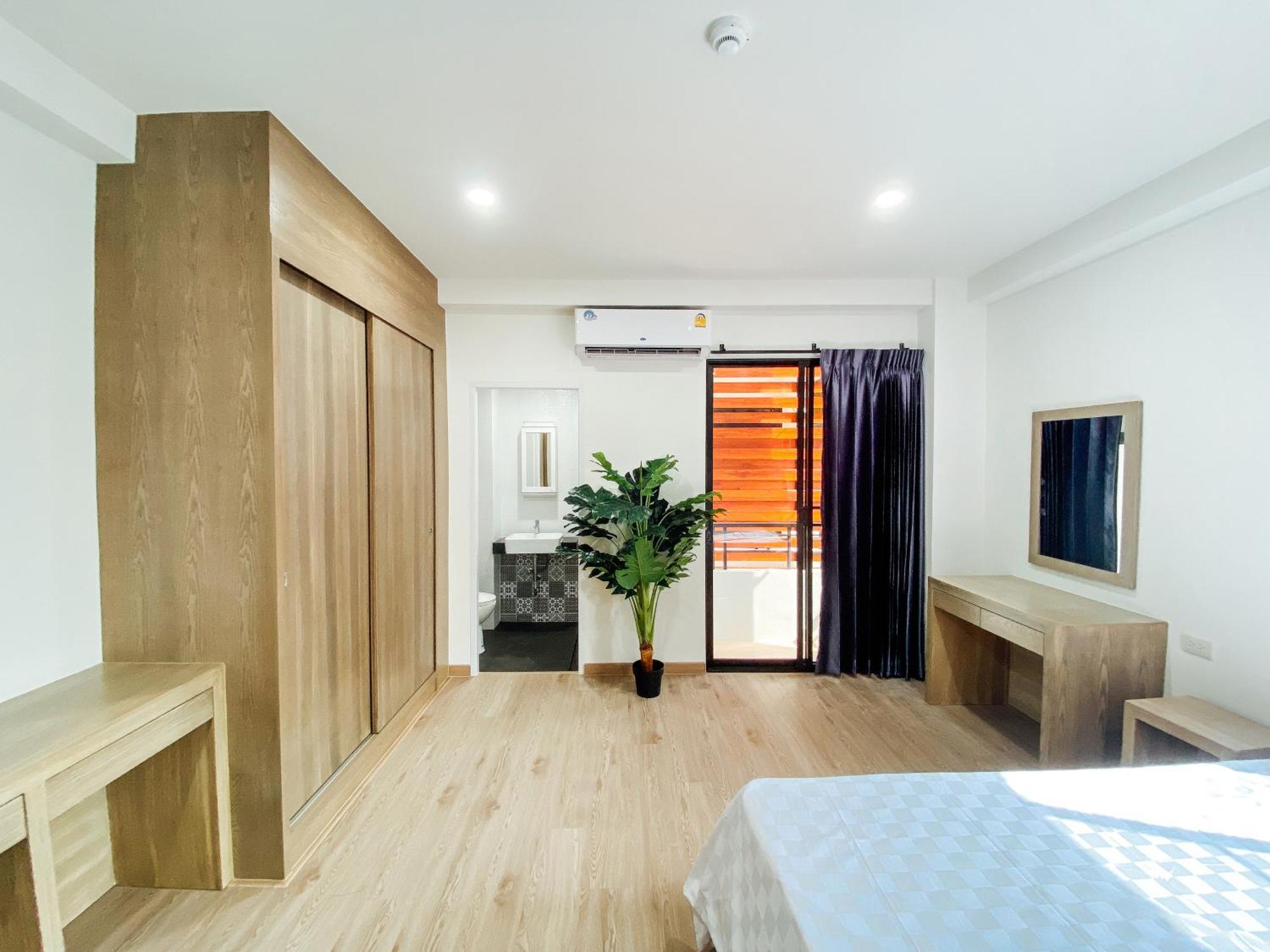 Готель Gp House Bangkok - Sukhumvit Onnut Bts Skytrain Екстер'єр фото